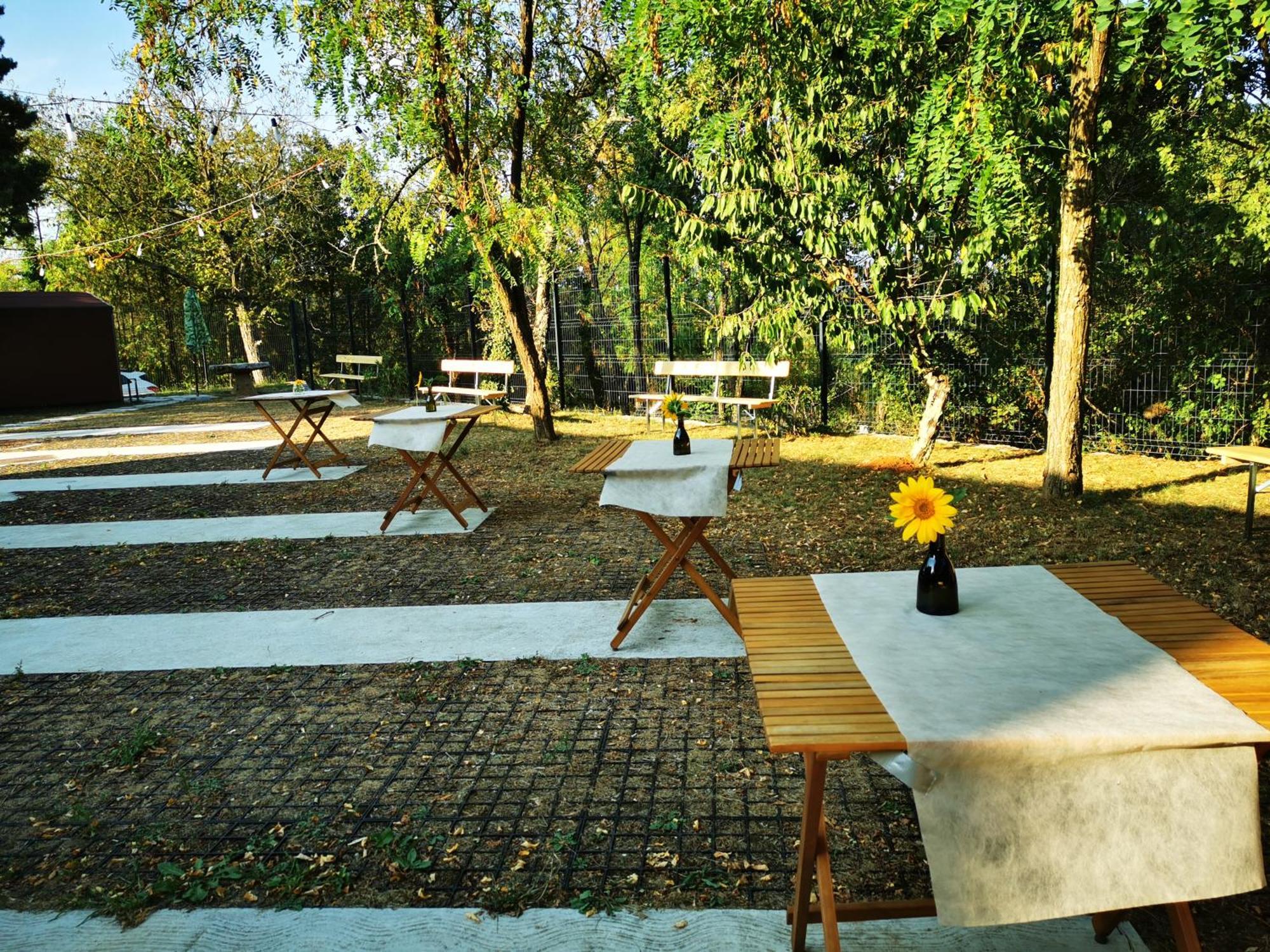Krasen Kras 104 Resort Komen Exterior foto